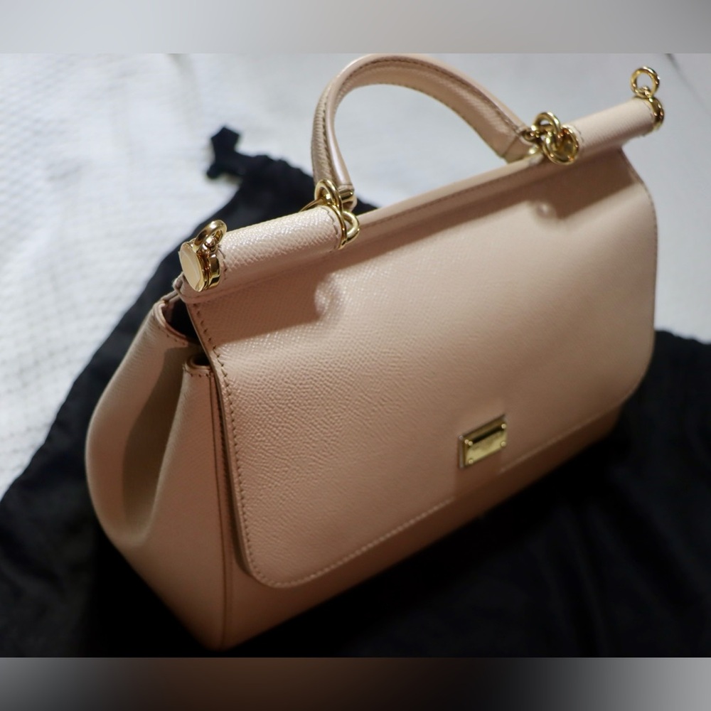 Dolce & Gabbana Sicily Medium Shoulder Bag in Pink